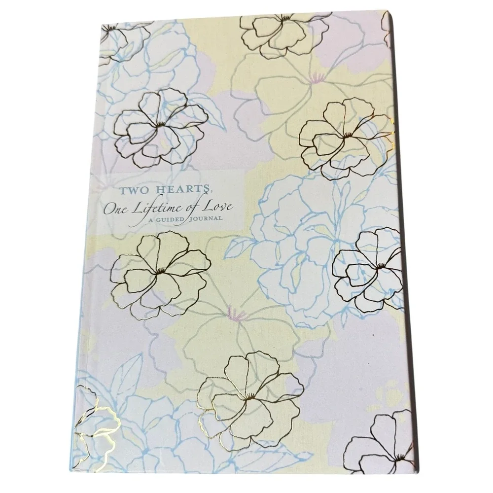 Two Hearts One Lifetime of Love Guided Journal for‎ Couples